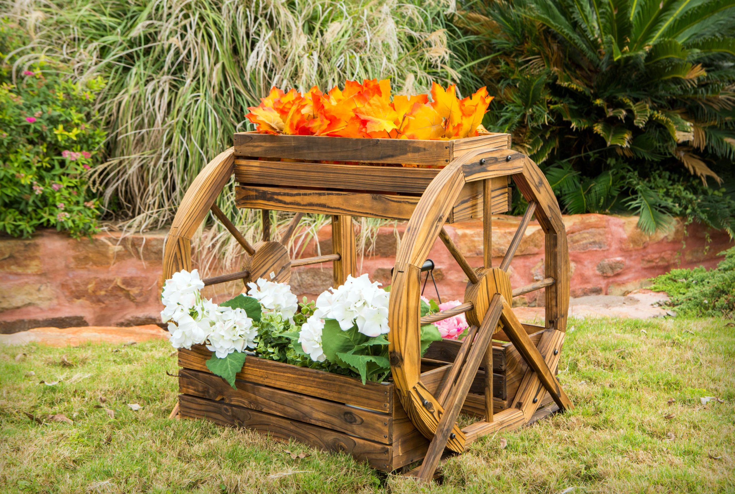3-tier-wagon-wheel-planter-340.jpg