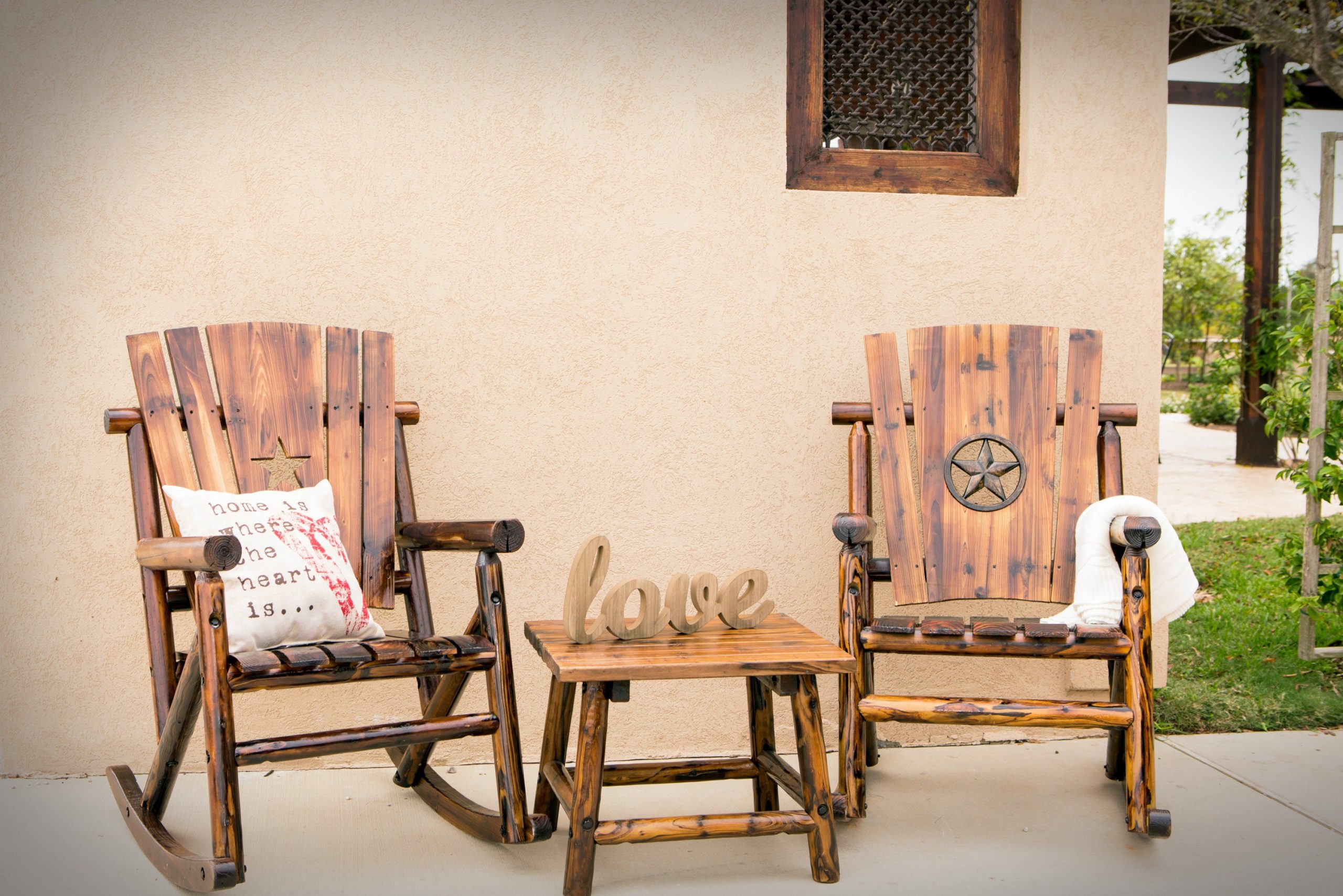 char-log-star-medallion-rocker-801.jpg