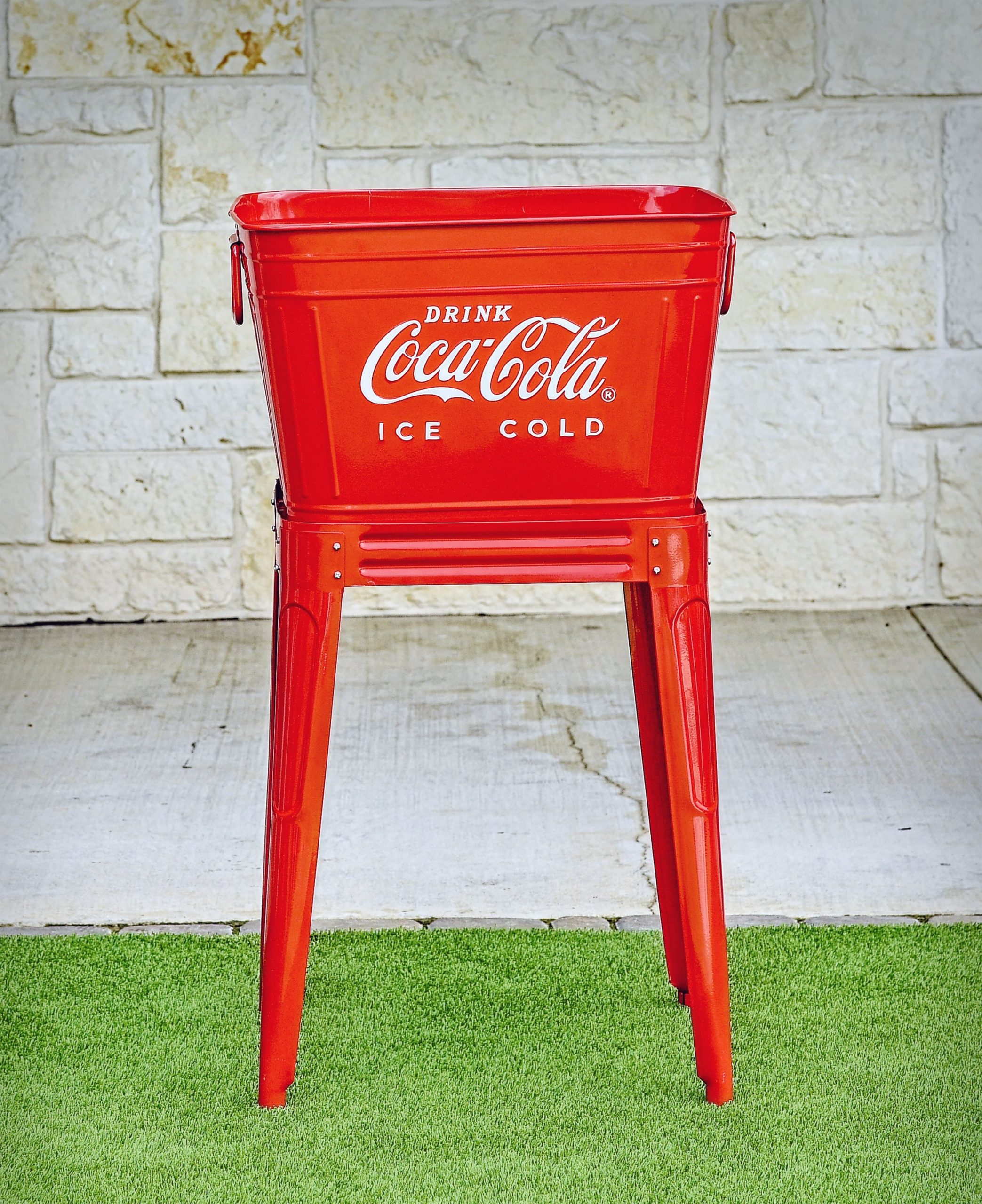 coca-cola-r-red-retro-beverage-tub-with-stand-868.jpg
