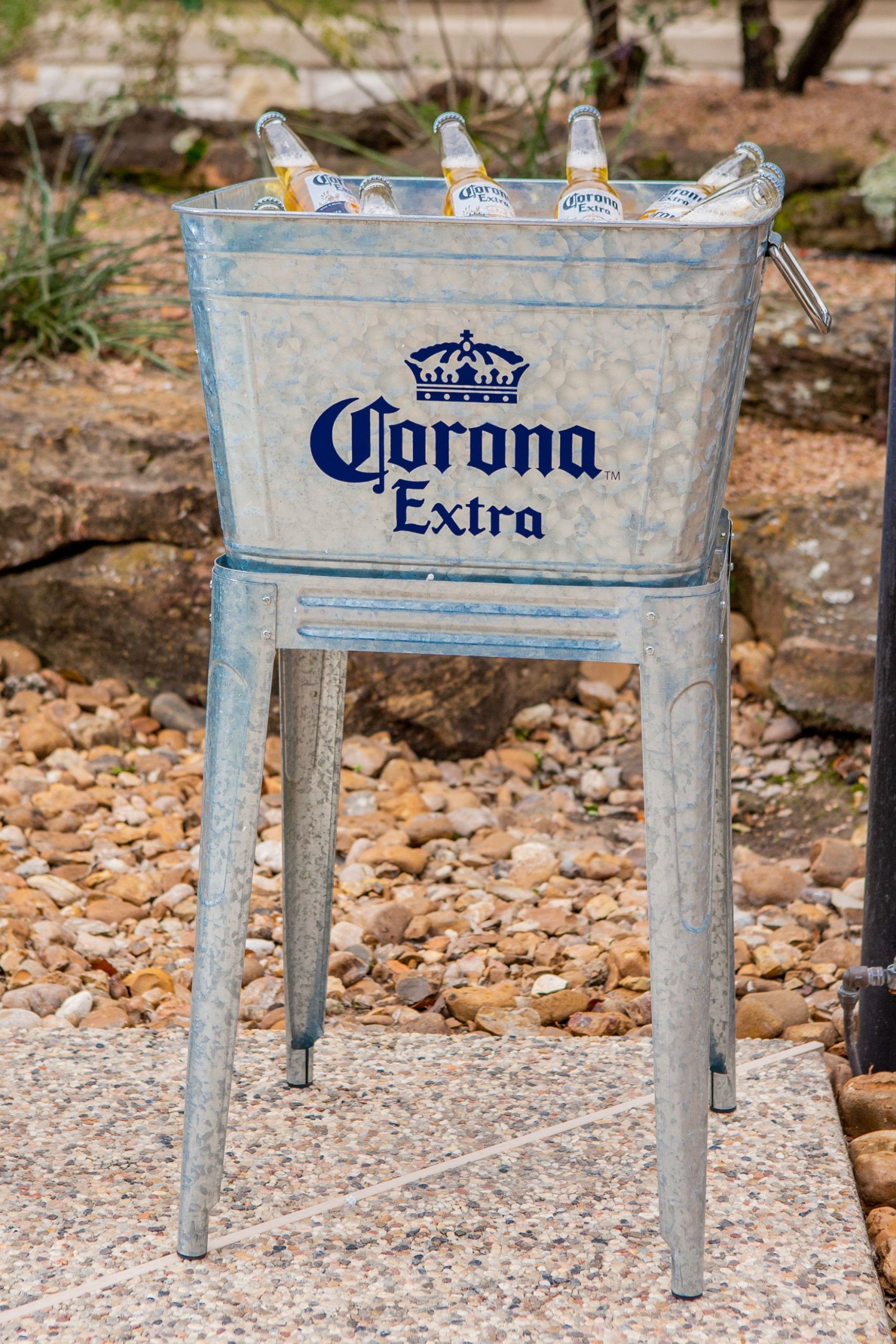 corona-extra-r-retro-beverage-tub-with-stand-607.jpg