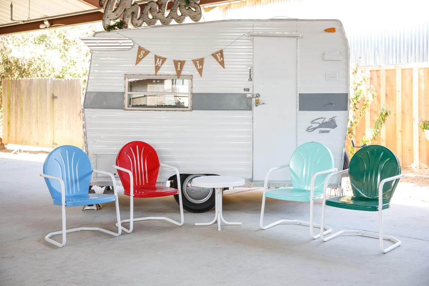 retro-metal-chair-azure-546.jpg